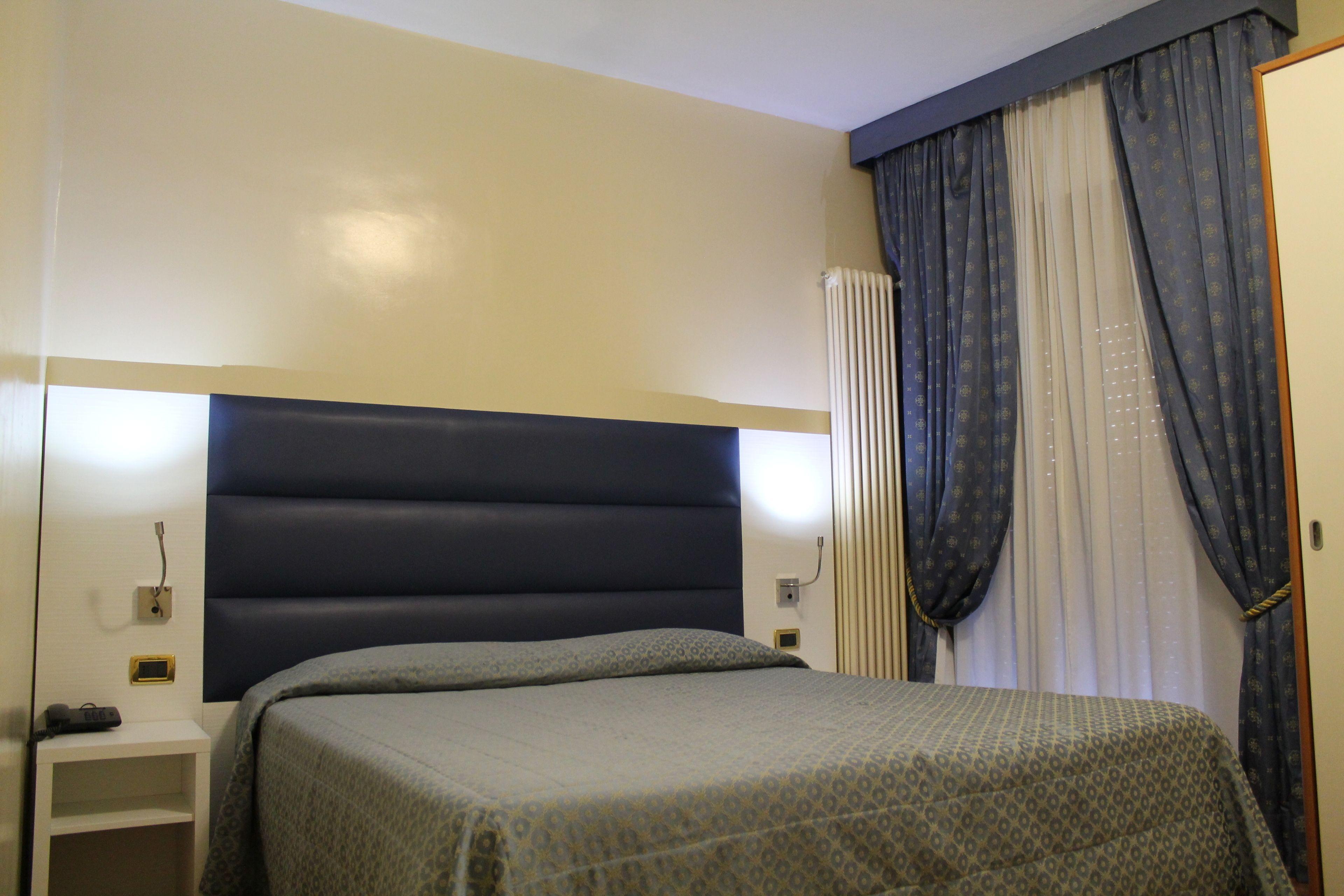 Hotel University — Fotos 3